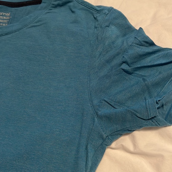 Mens set of Hylete T-shirts - Picture 3 of 5